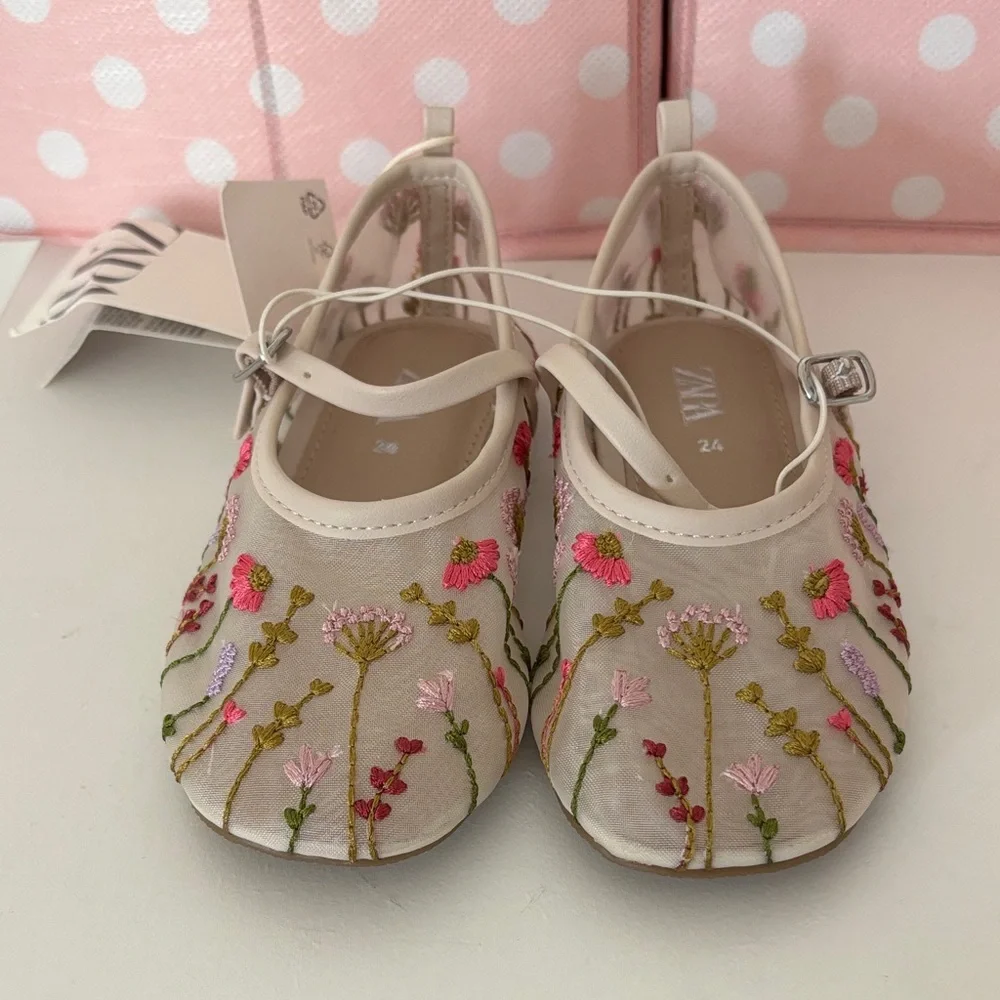 Zara Kids Pink Floral Dress Shoes - Picture 2 of 5